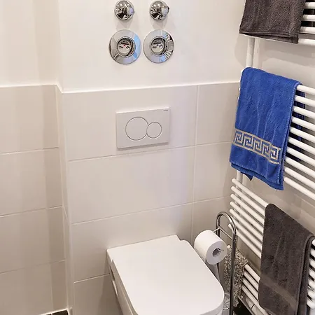 Schoene Schwabing 70m2 Sanierte